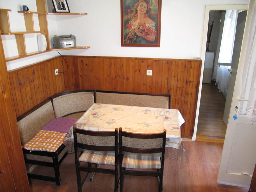 Apartmans And Rooms Dunjini Dvori كورتْشولا الغرفة الصورة