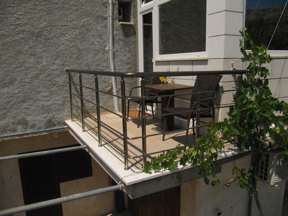 Apartmans And Rooms Dunjini Dvori كورتْشولا المظهر الخارجي الصورة