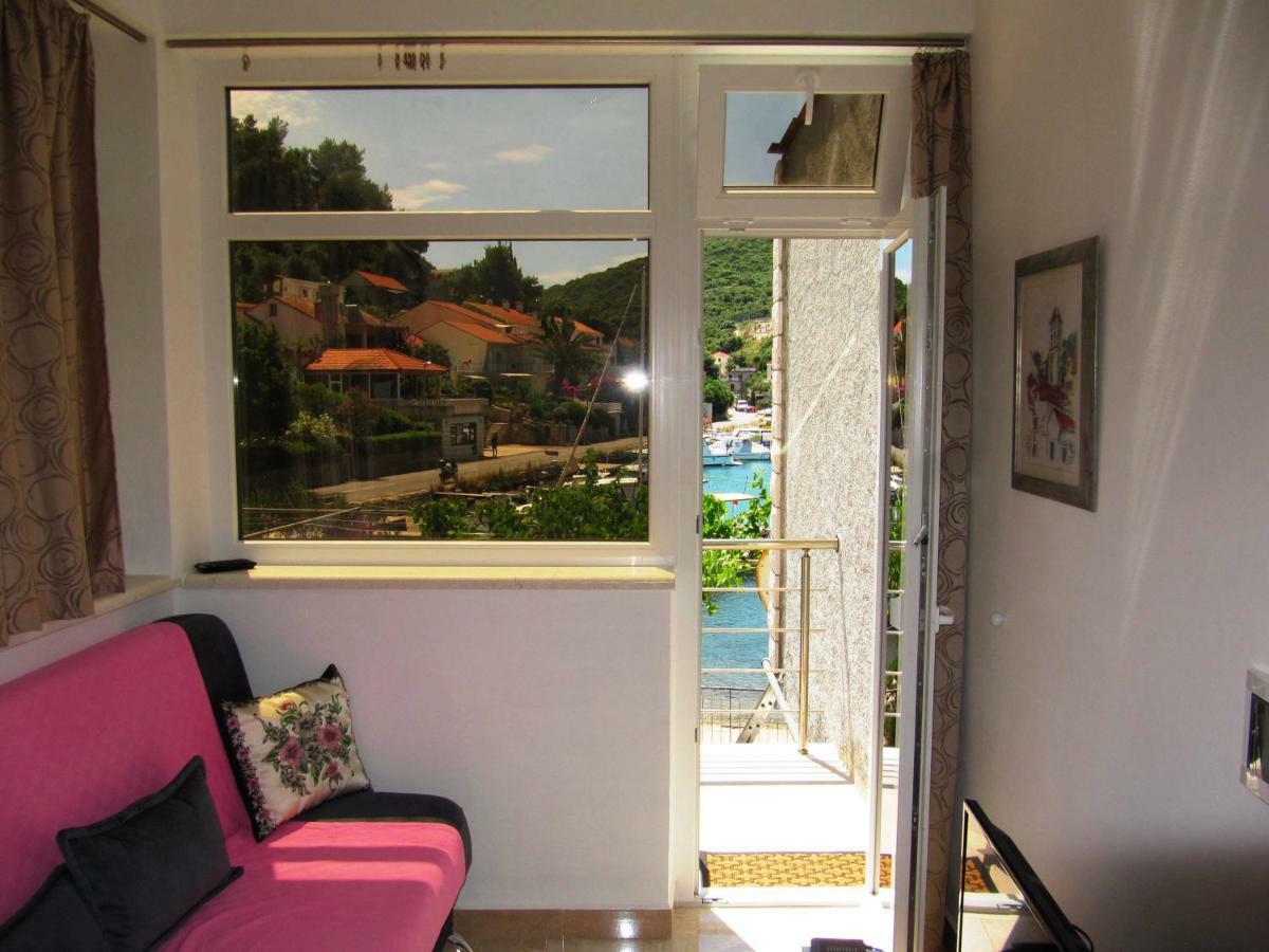 Apartmans And Rooms Dunjini Dvori كورتْشولا المظهر الخارجي الصورة